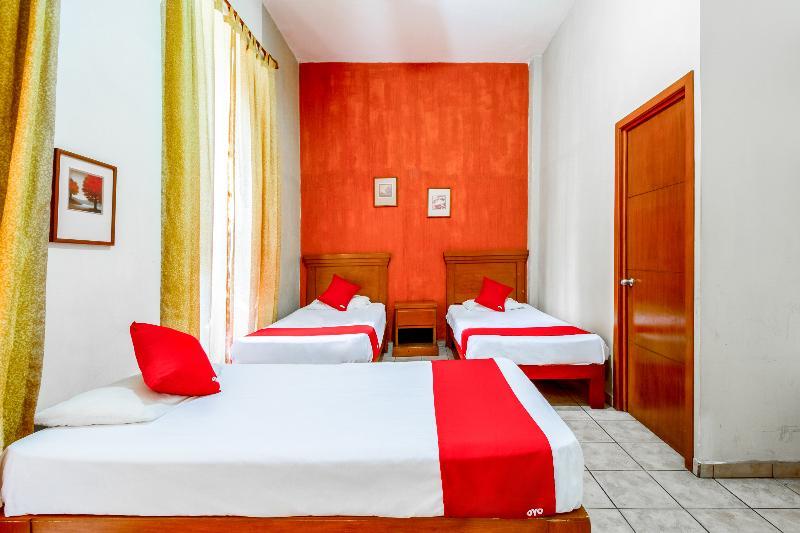 Oyo Hotel Posada Garibaldi Guadalajara Exterior photo